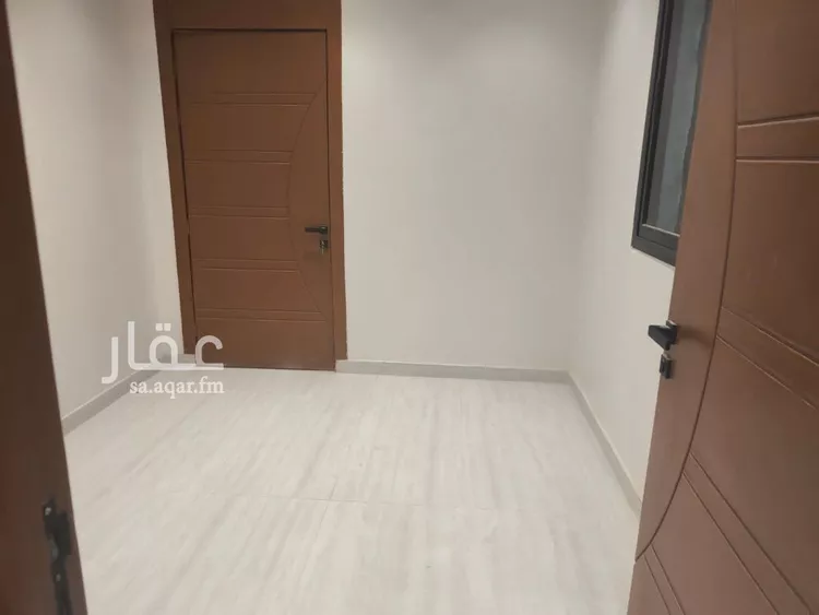 دور للبيع في شارع الرسالة, حي بدر, مدينة الرياض, منطقة الرياض صورة 5