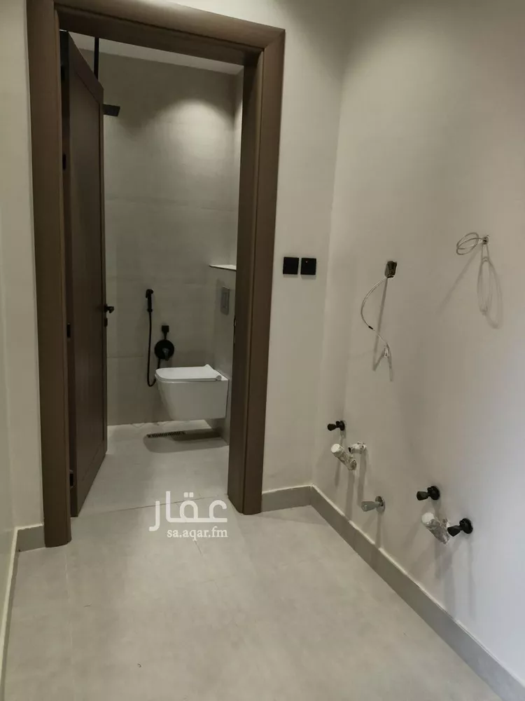 دور للبيع في شارع عبيدالله بن أبي الفرج, حي السويدي, مدينة الرياض, منطقة الرياض صورة 3