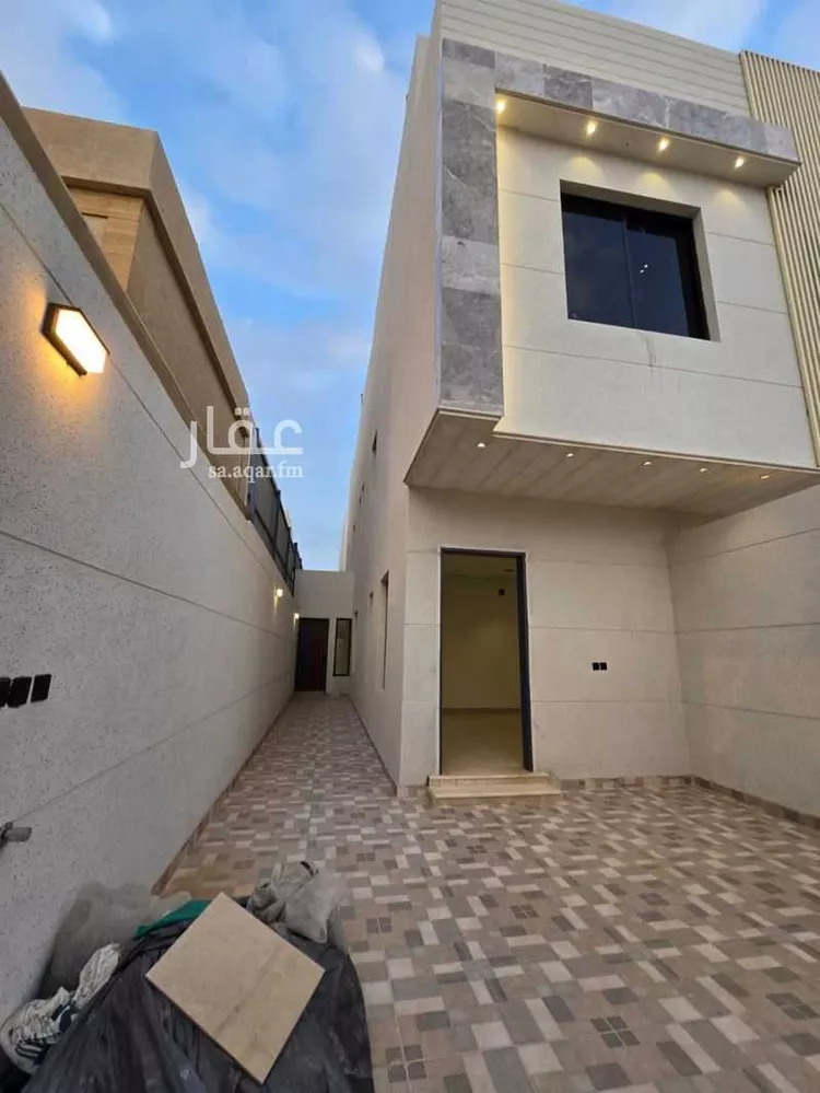 Floor for Sale in Riyadh Tuwaiq