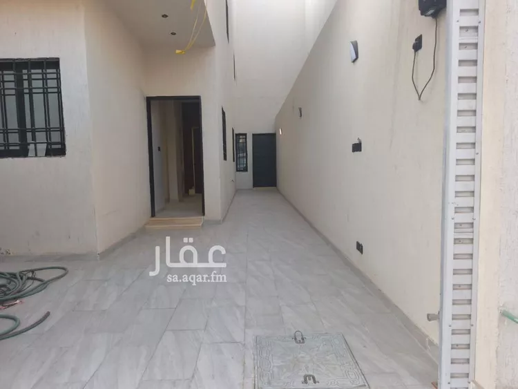 دور للبيع في شارع الرسالة, حي بدر, مدينة الرياض, منطقة الرياض صورة 2