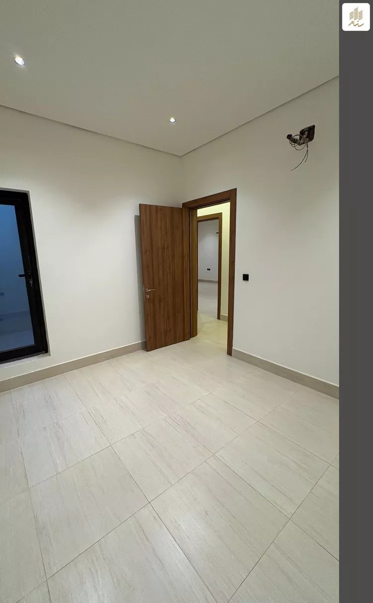 دور للبيع في شارع الفروسية, حي الربيع, مدينة الرياض, منطقة الرياض صورة 5