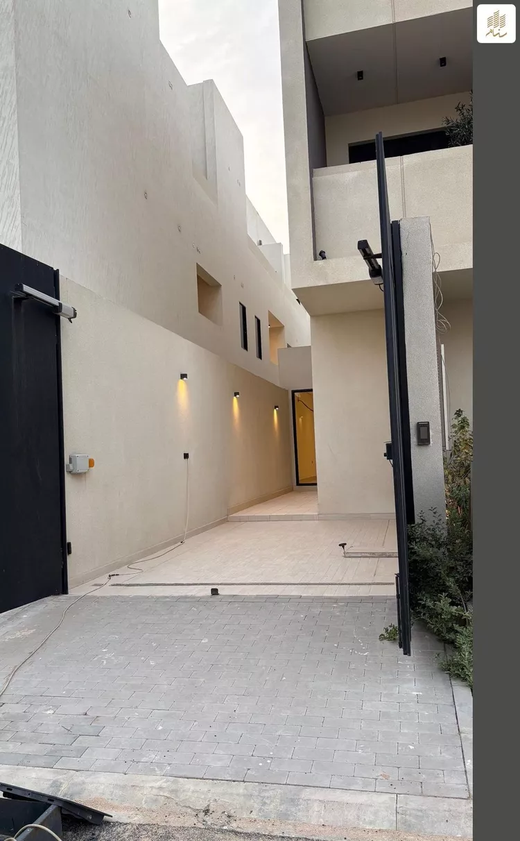 دور للبيع في شارع الفروسية, حي الربيع, مدينة الرياض, منطقة الرياض