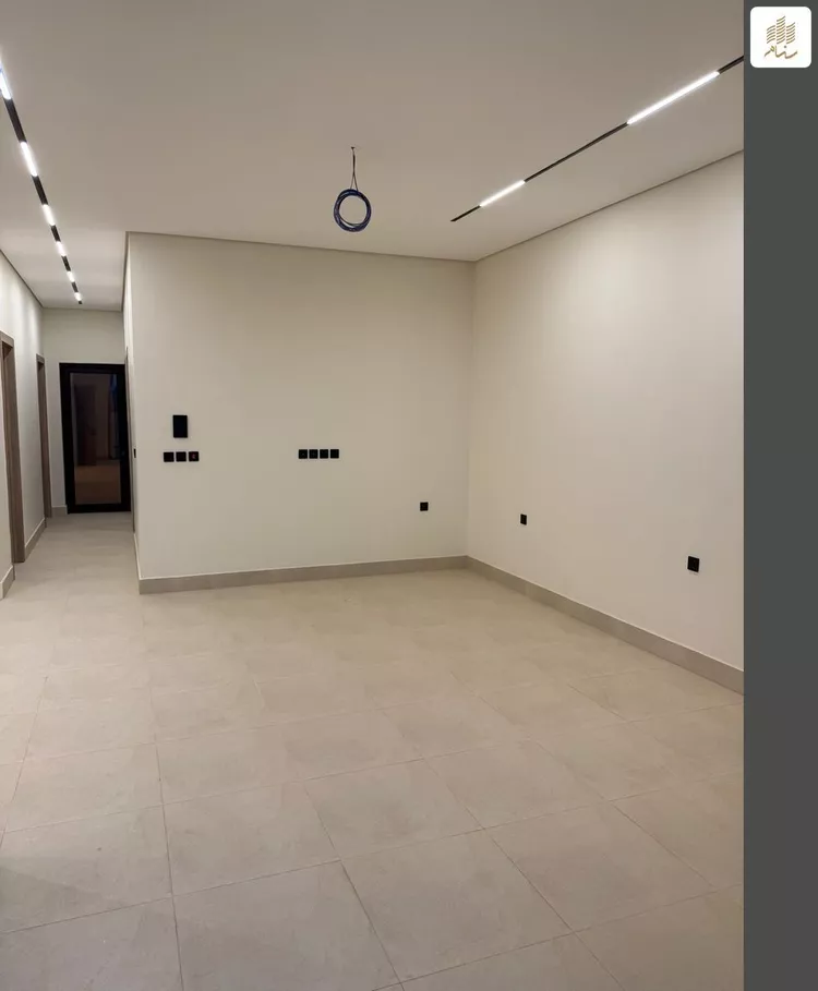 دور للبيع في شارع الغريسة, حي الربيع, مدينة الرياض, منطقة الرياض 6