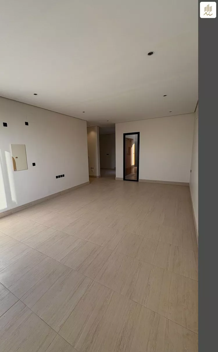 Floor for Sale in Riyadh An Nuzhah صورة 2