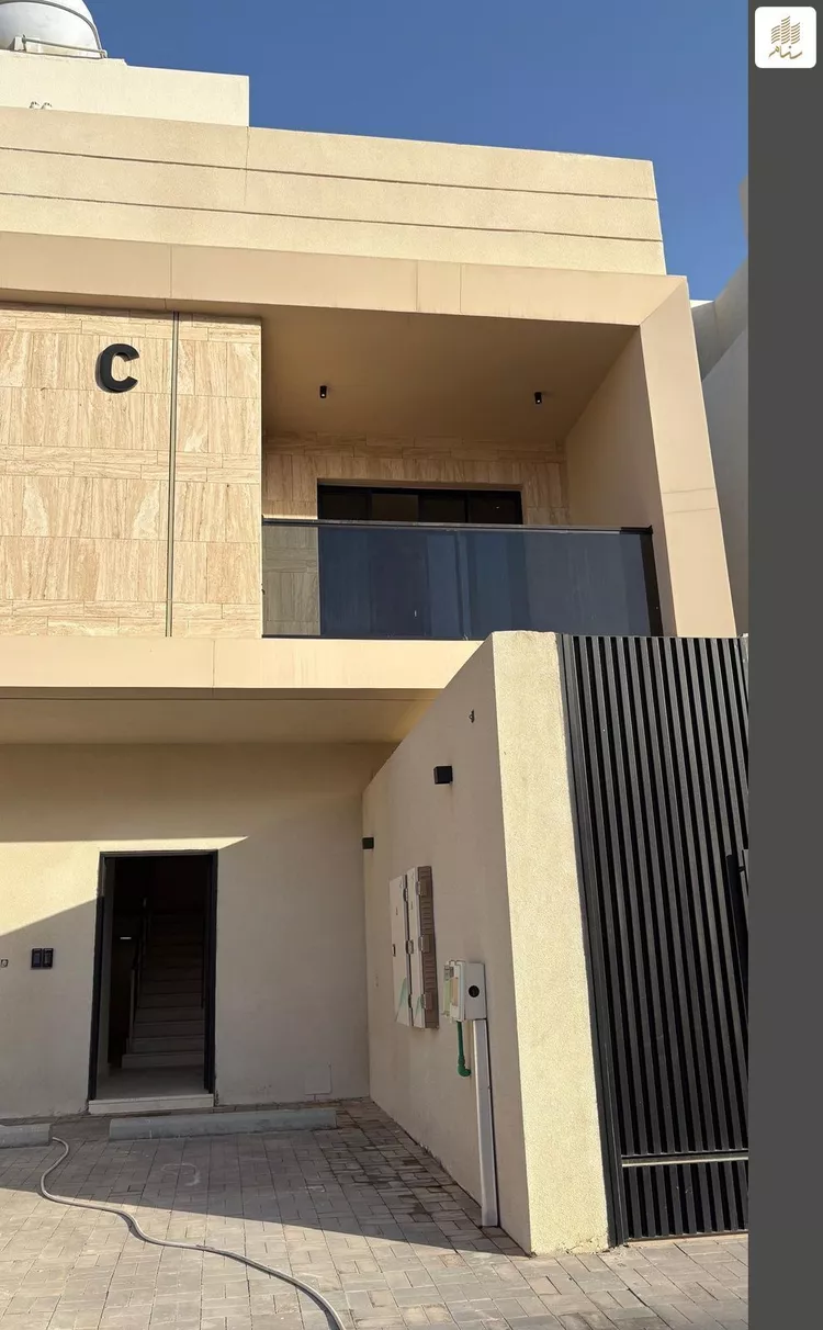 Floor for Sale in Riyadh An Nuzhah