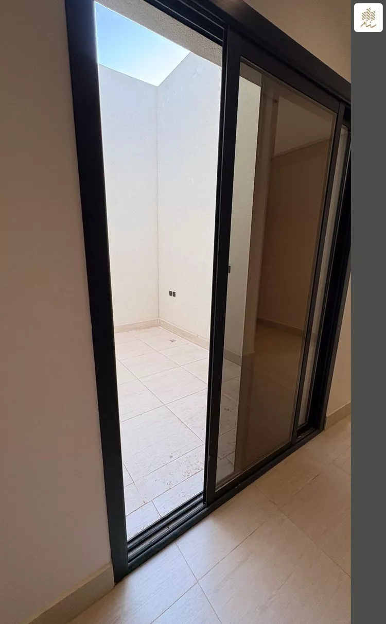 دور للبيع في شارع عبدالله أبي دريب السبيعي, حي النزهة, مدينة الرياض, منطقة الرياض 6