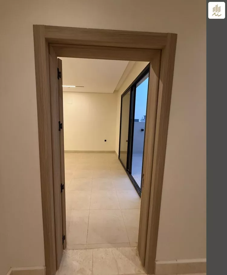 دور للبيع في شارع الغريسة, حي الربيع, مدينة الرياض, منطقة الرياض صورة 3