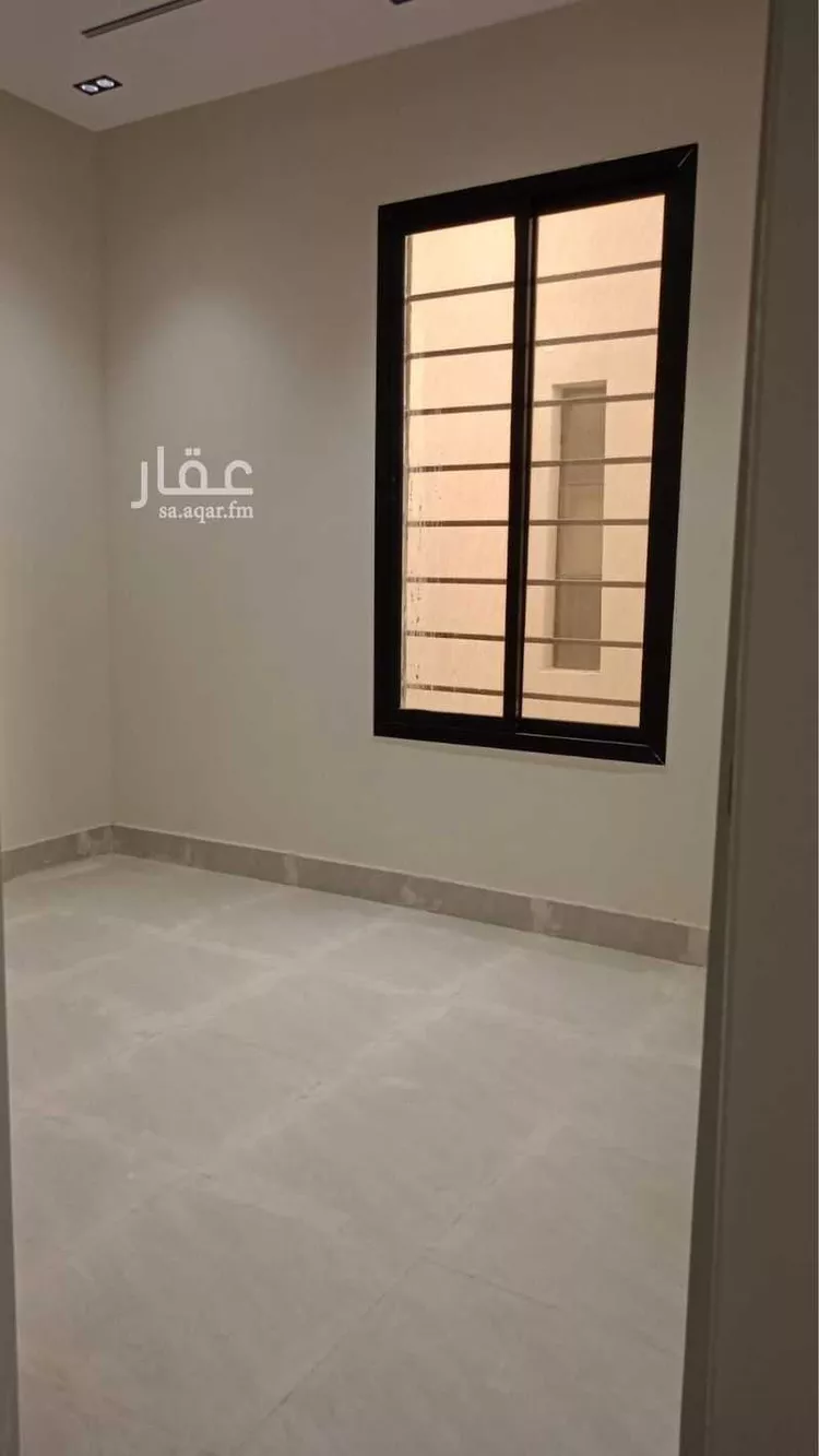 دور للبيع في شارع إبراهيم الأنصاري, حي بدر, مدينة الرياض, منطقة الرياض 8