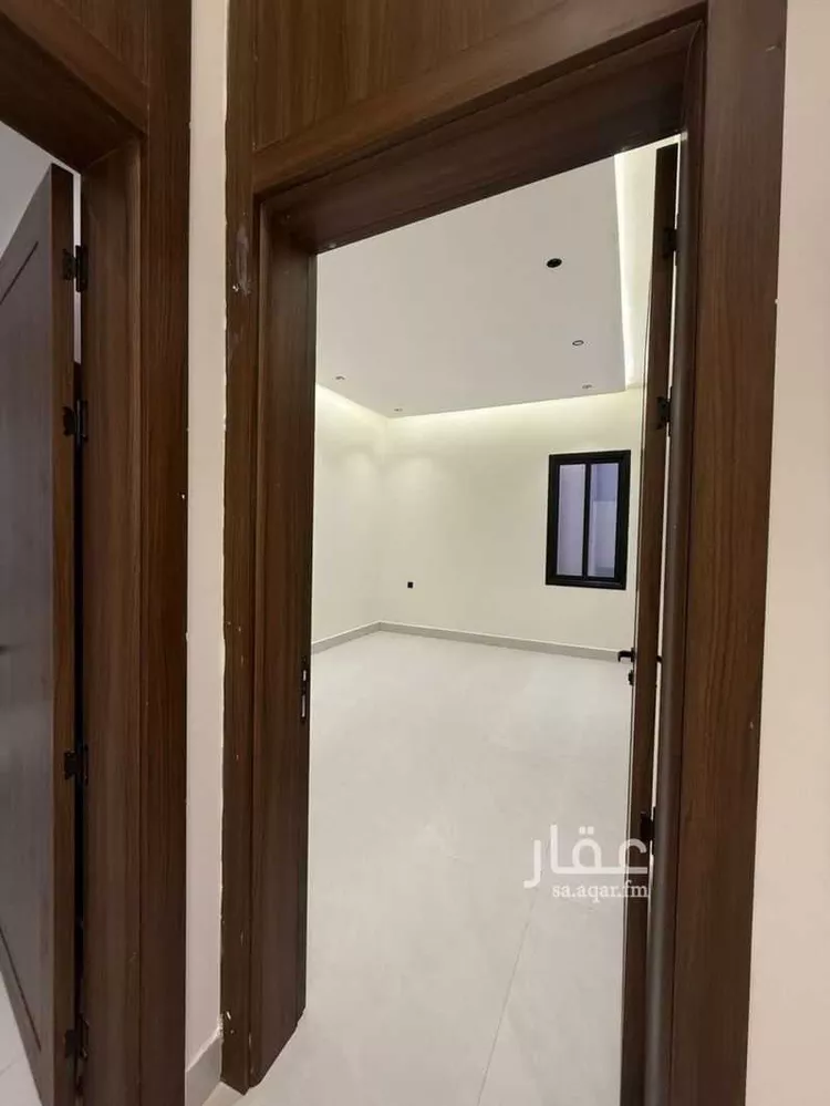 فيلا للبيع في شارع خلف بن معدان, حي بدر, مدينة الرياض, منطقة الرياض صورة 3