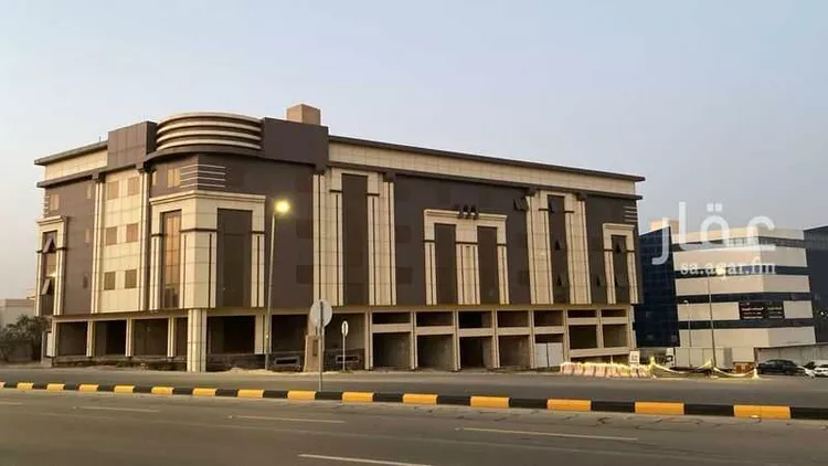 عمارة للإيجار في شارع الحارث بن قيس الكندي, حي المنار, مدينة بريده, منطقة القصيم صورة 3