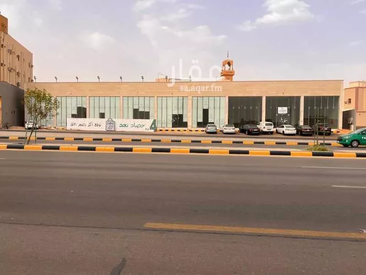 محل للإيجار في شارع الطريق الدائري الداخلي - الضلع الغربي, حي المنتزة الغربي, مدينة بريده, منطقة القصيم