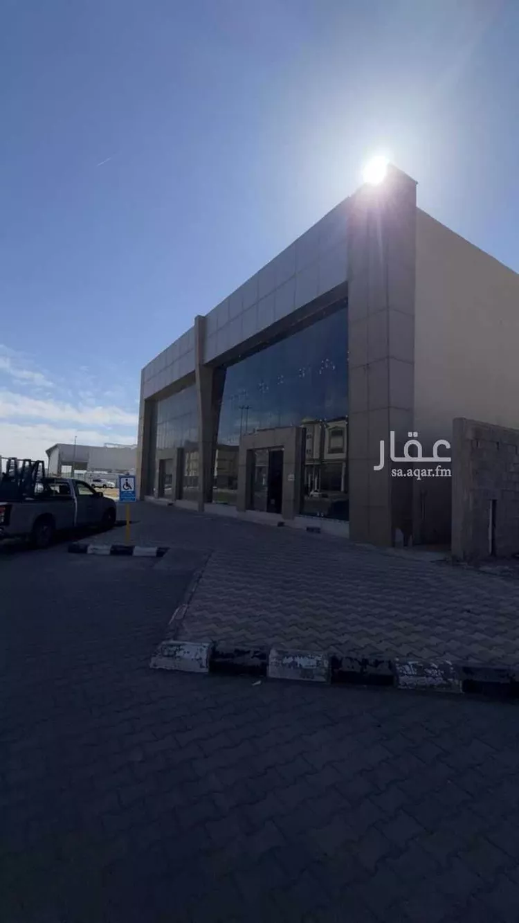 محل للإيجار في شارع طريق الملك عبدالعزيز, حي النخيل, مدينة بريدة, منطقة القصيم صورة 2