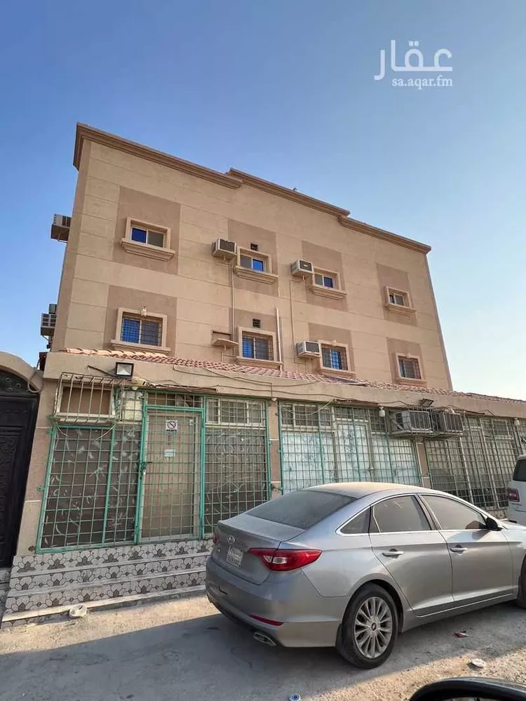 عمارة للبيع في شارع ابن العربي, حي ضاحية الملك فهد, مدينة الدمام, المنطقة الشرقية صورة 2