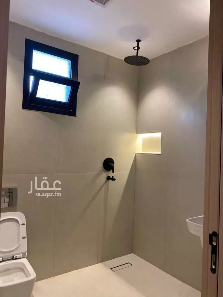 فيلا للبيع في شارع عبدالكريم الصيرفي, حي المهدية, مدينة الرياض, منطقة الرياض صورة 3