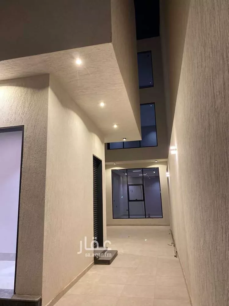 فيلا للبيع في شارع بدرالدين المرجاني, حي المهدية, مدينة الرياض, منطقة الرياض صورة 2