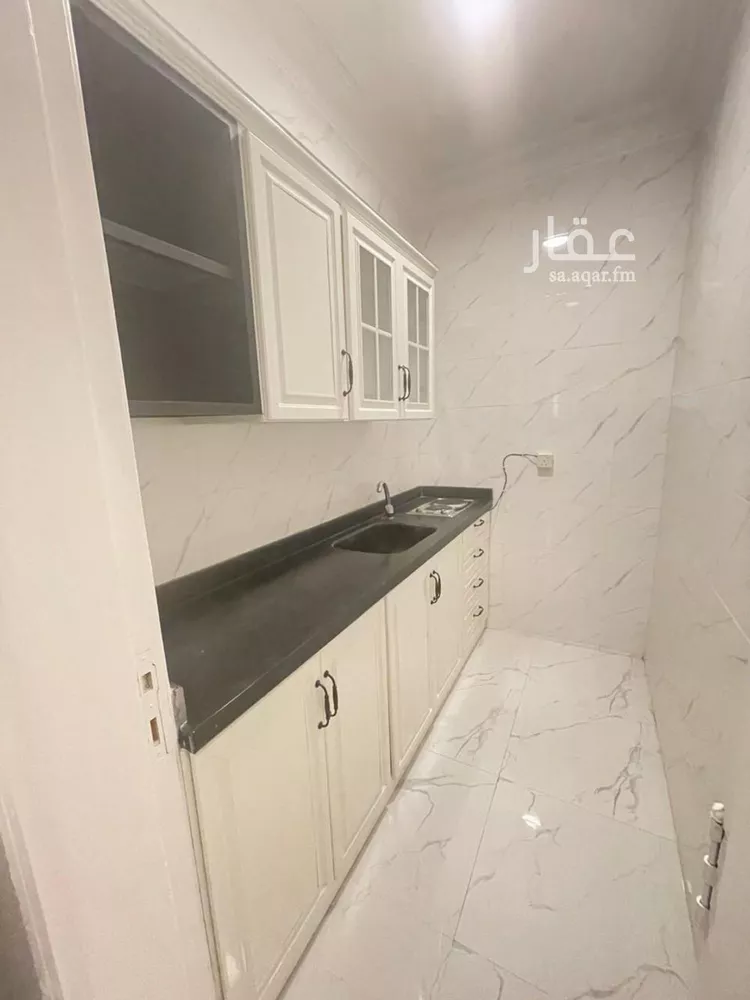 شقة للإيجار في شارع عبدالله الخرجي, حي الملقا, مدينة الرياض, منطقة الرياض 14