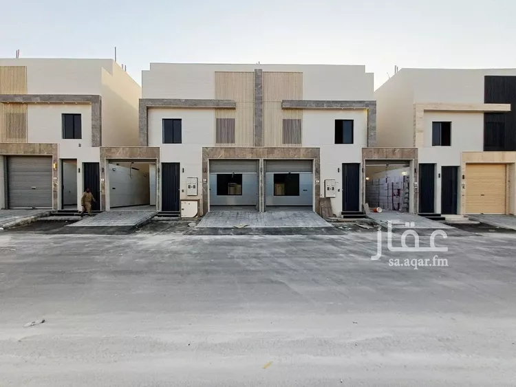 فيلا للبيع في شارع محمد الجزري, حي عكاظ, مدينة الرياض, منطقة الرياض
