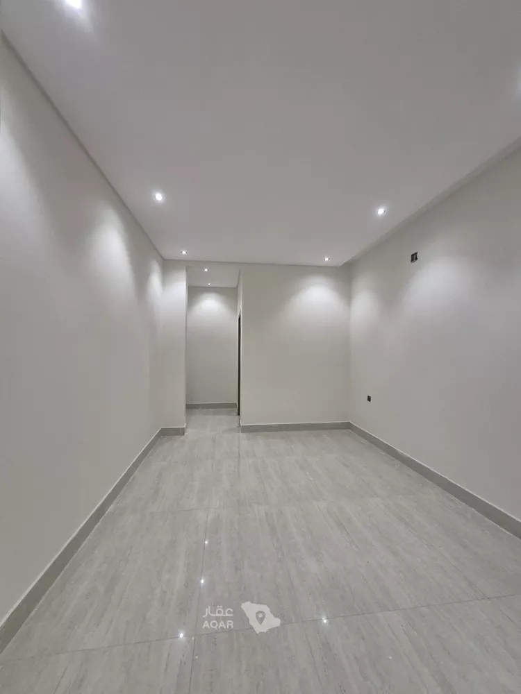 Floor for Sale in Riyadh Tuwaiq 13