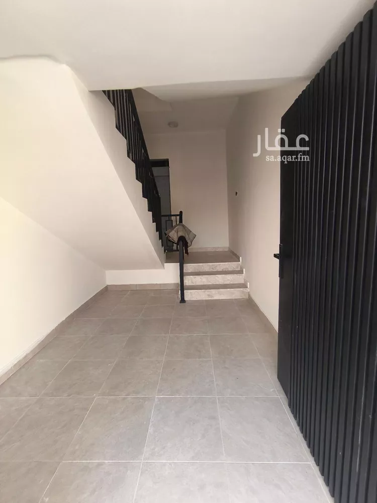 Floor for Sale in Riyadh Tuwaiq 8