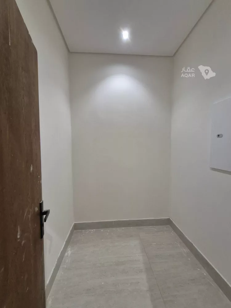 Floor for Sale in Riyadh Tuwaiq 12