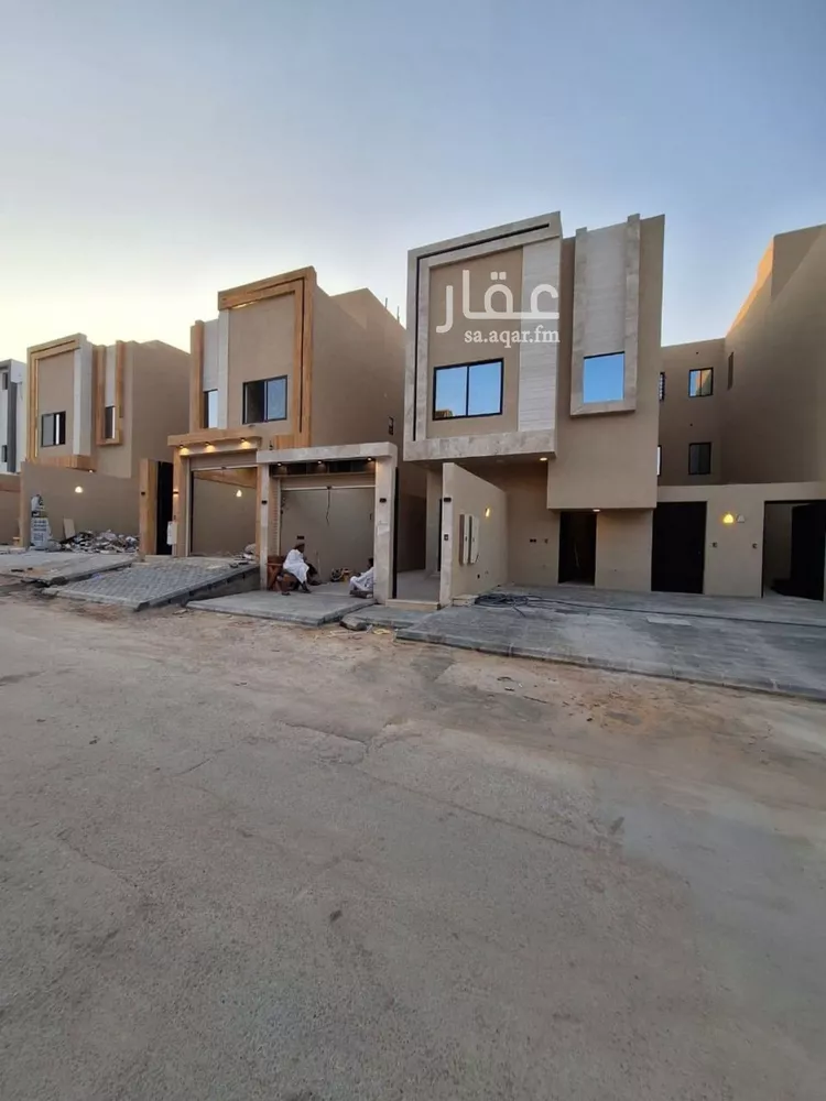 دور للبيع في شارع عبيدالله الهذلي, حي عكاظ, مدينة الرياض, منطقة الرياض