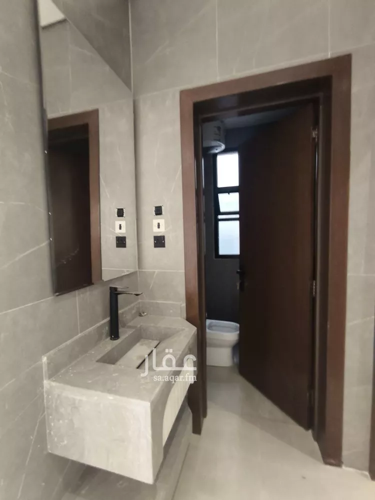 فيلا للبيع في شارع أبي الخير الدقاق, حي طويق, مدينة الرياض, منطقة الرياض 8