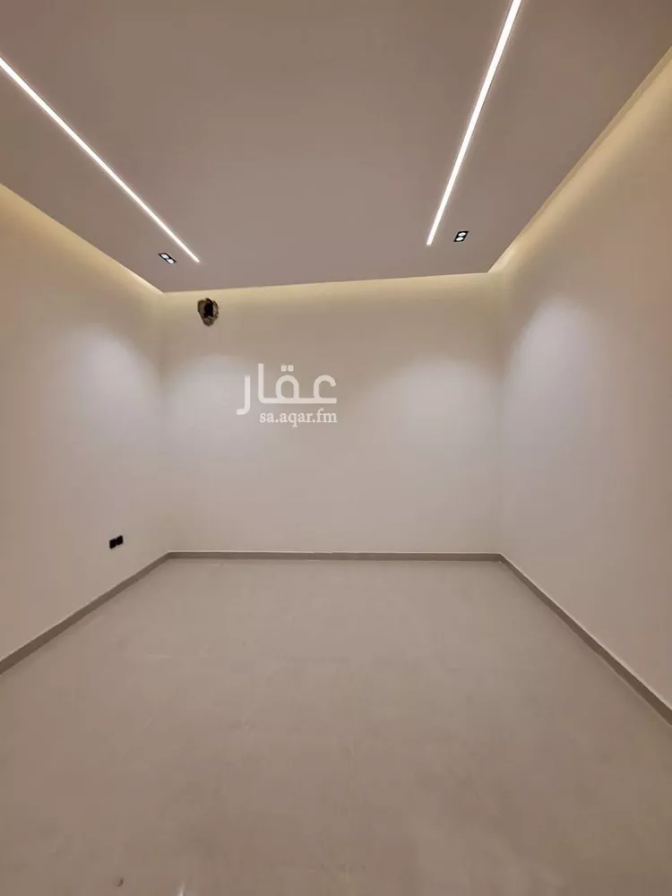 دور للبيع في شارع عبيدالله الهذلي, حي عكاظ, مدينة الرياض, منطقة الرياض صورة 3