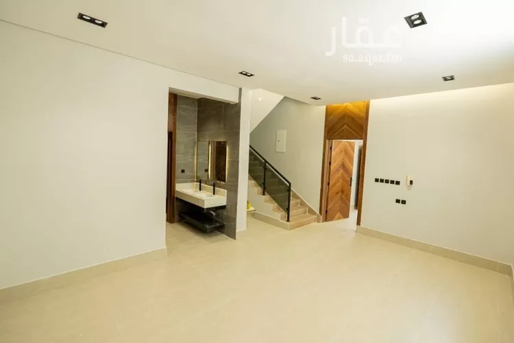 فيلا للبيع في شارع كعب الهجري, حي عكاظ, مدينة الرياض, منطقة الرياض صورة 3