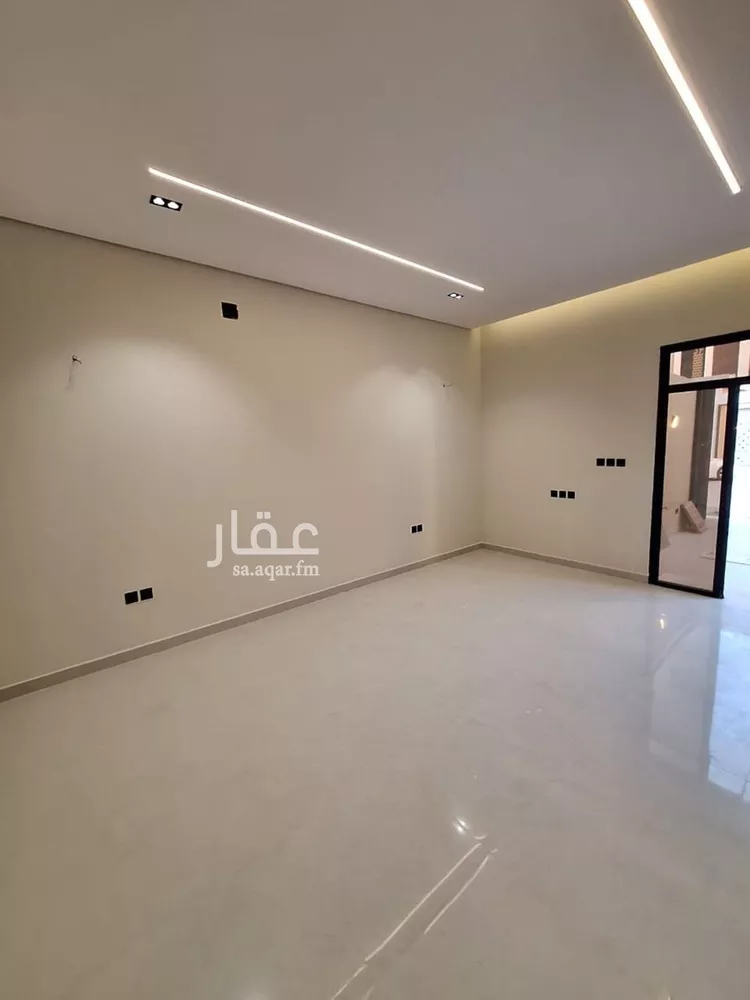 دور للبيع في شارع عبيدالله الهذلي, حي عكاظ, مدينة الرياض, منطقة الرياض صورة 4