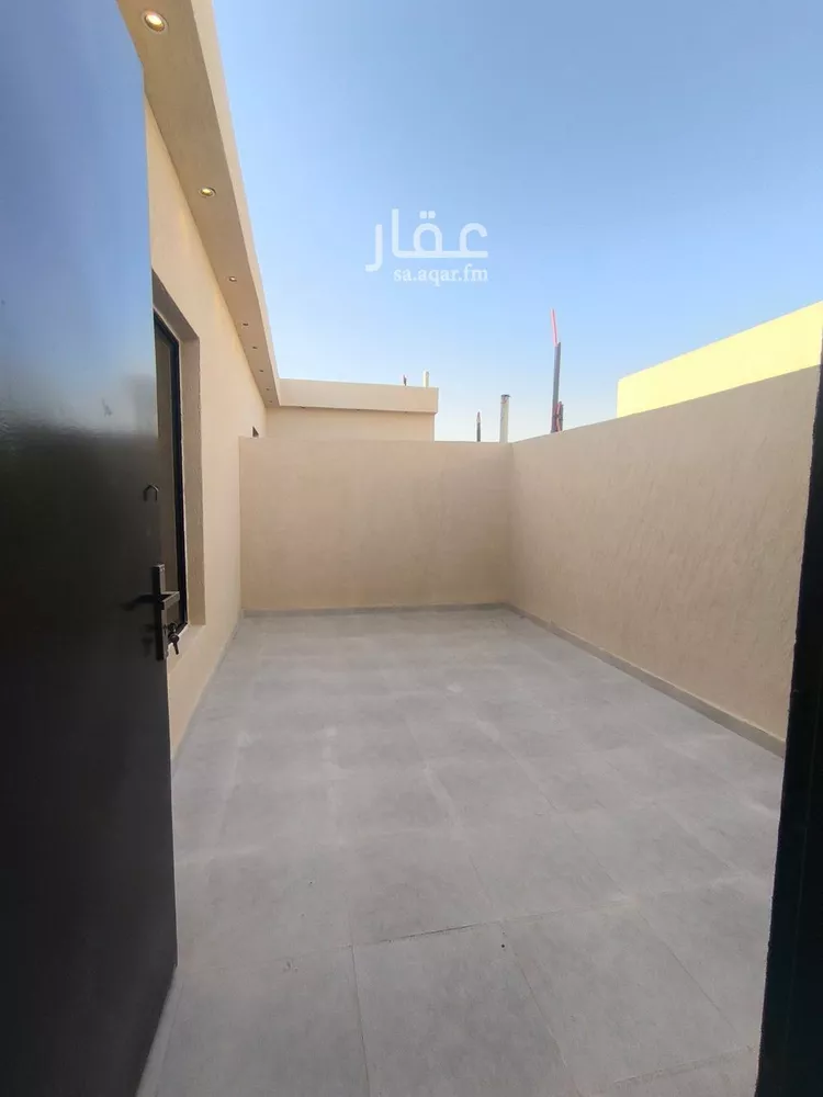 فيلا للبيع في شارع أحمد صالح قنديل, حي طويق, مدينة الرياض, منطقة الرياض 14