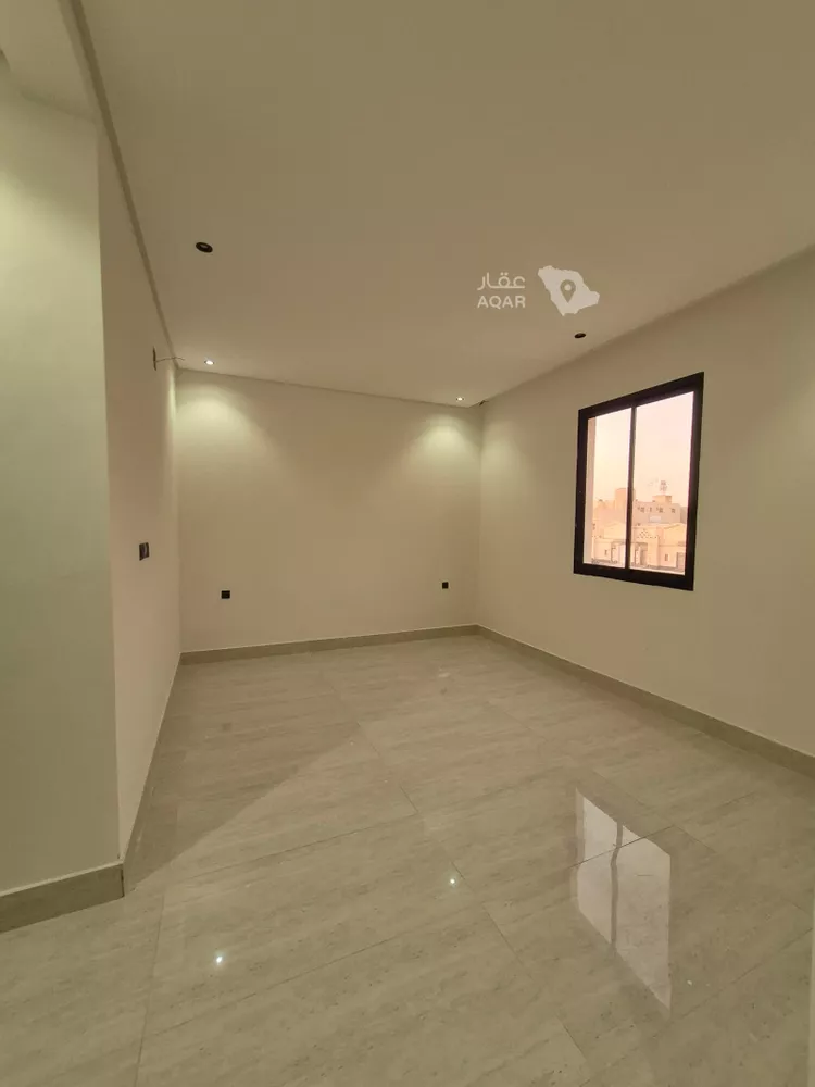 Floor for Sale in Riyadh Tuwaiq 15