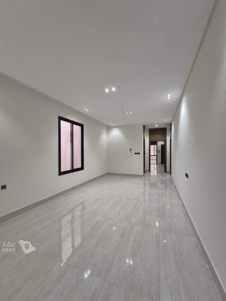 Floor for Sale in Riyadh Tuwaiq 8