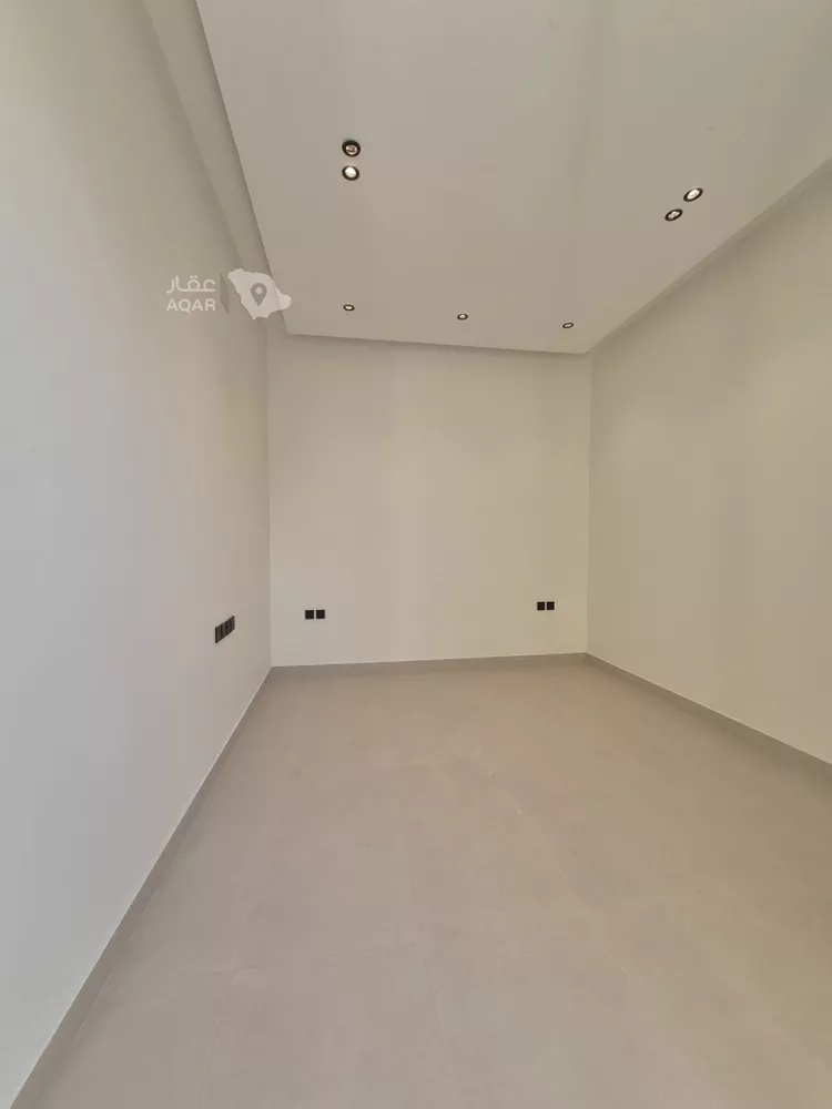 Villa for Sale in Riyadh Tuwaiq 8