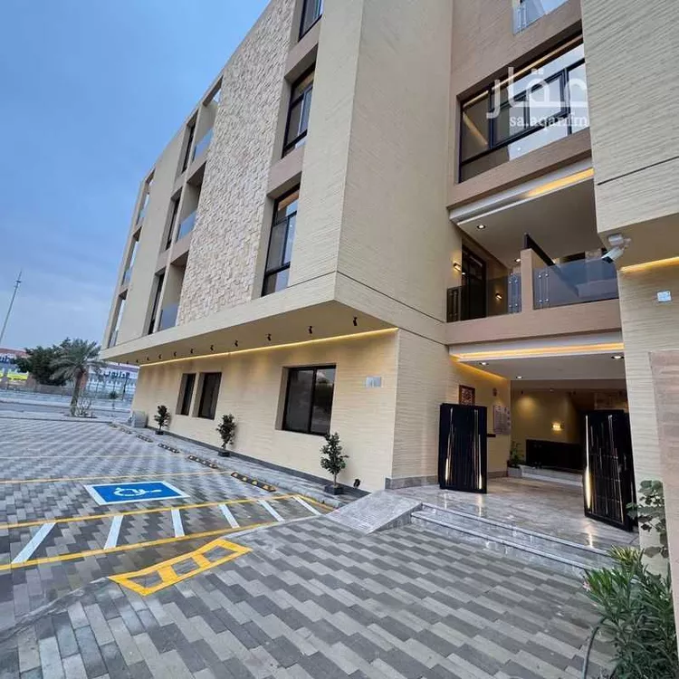 شقة للبيع في شارع الامير مقرن بن عبدالعزيز, حي مغرزات, مدينة الرياض, منطقة الرياض صورة 2