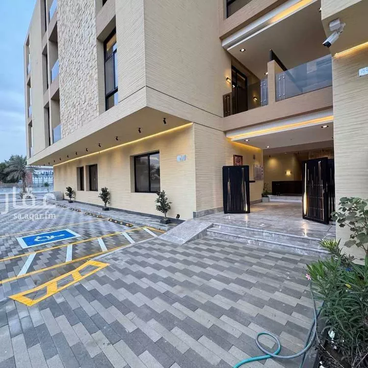 شقة للبيع في شارع الامير مقرن بن عبدالعزيز, حي مغرزات, مدينة الرياض, منطقة الرياض صورة 3