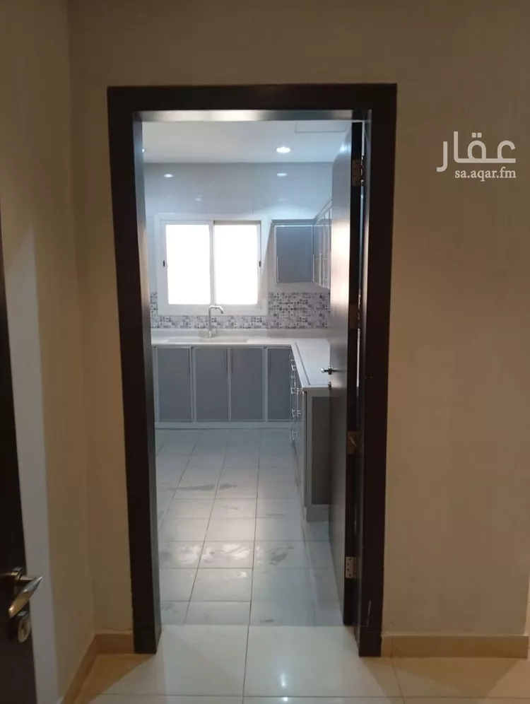 شقة للإيجار في شارع الامير مقرن بن عبدالعزيز, حي مغرزات, مدينة الرياض, منطقة الرياض 14