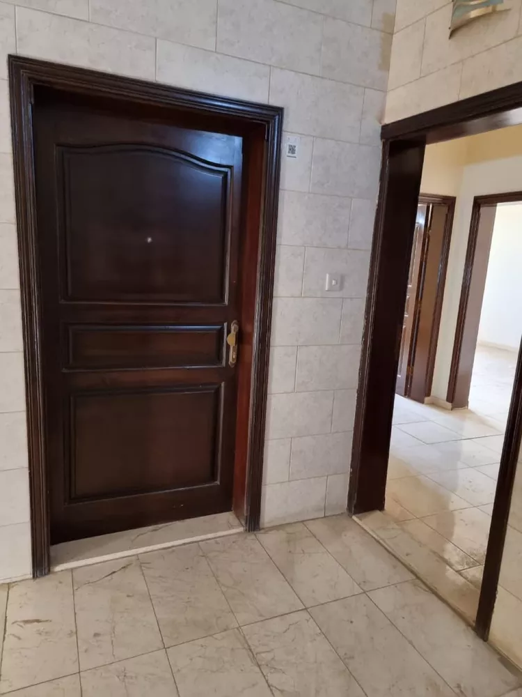 عمارة للبيع في شارع الظاهر بيبرس, حي بنى حارثة, مدينة المدينة المنورة, منطقة المدينة المنورة صورة 4