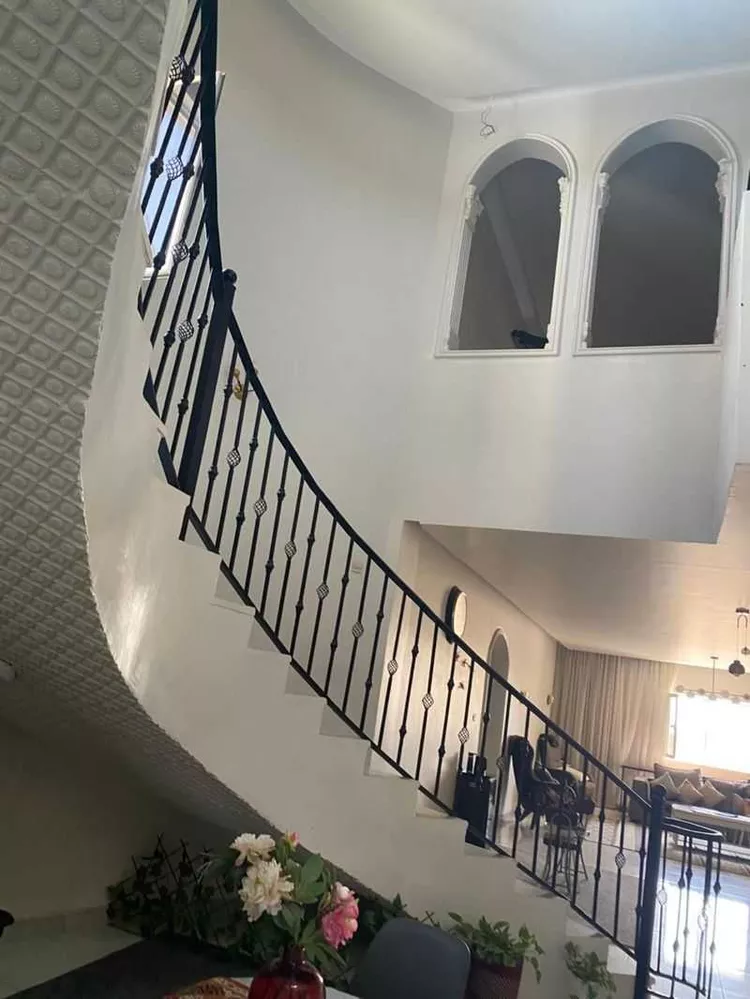 فيلا للبيع في شارع احمد بن محمد بن ثابت, حي السكب, مدينة المدينة المنورة, منطقة المدينة المنورة