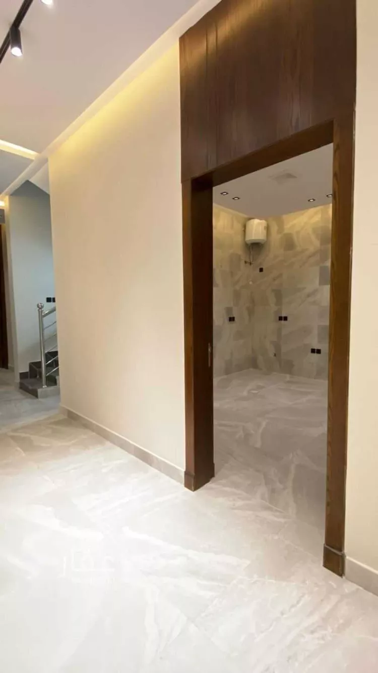 شقة للبيع في شارع السيل الصغير ، حي المحالة ، ابها ، منطقة عسير صورة 5