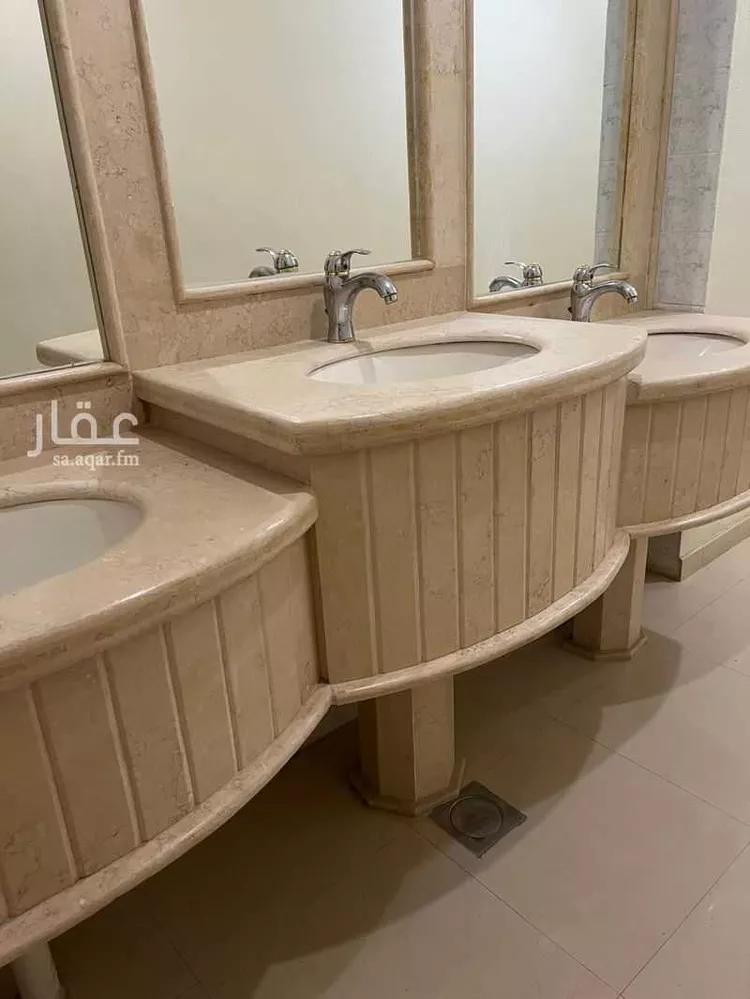 فيلا للإيجار في شارع الجادعي, حي الزهرة, مدينة الرياض, منطقة الرياض صورة 5