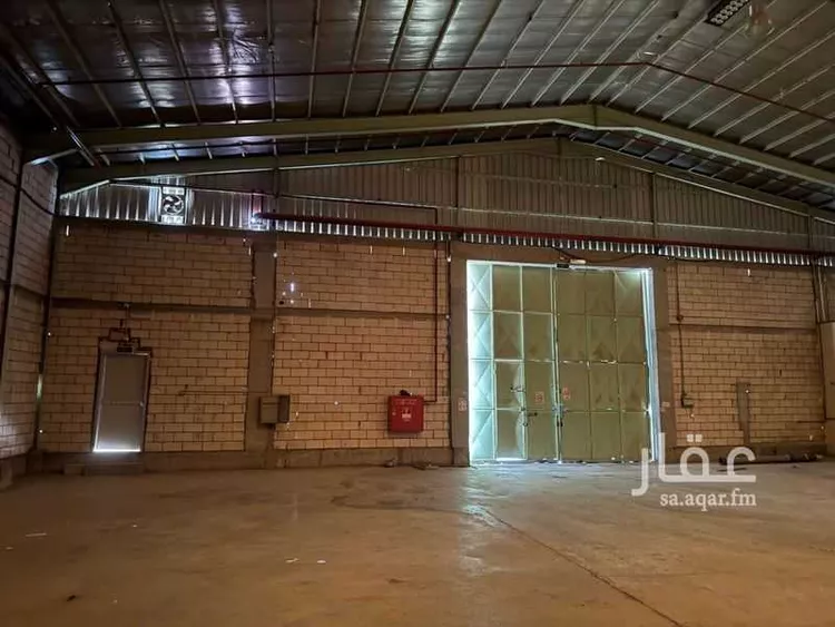 مستودع للإيجار في شارع الخنساء, حي العزيزية, مدينة الرياض, منطقة الرياض 7