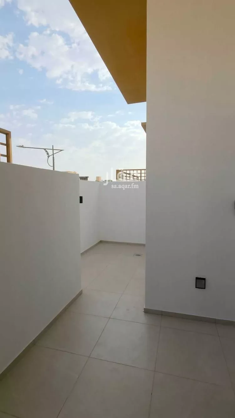 دور للبيع في شارع رقم 238, حي النرجس, مدينة الرياض, منطقة الرياض 9
