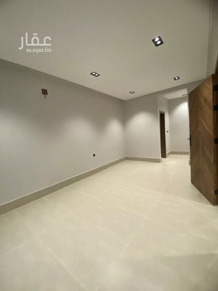فيلا للبيع في شارع خالد محمد خالد, حي عكاظ, مدينة الرياض, منطقة الرياض صورة 4