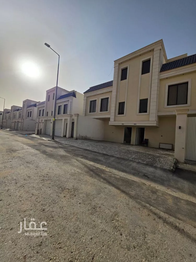 دور للبيع في شارع خيمر, حي عكاظ, مدينة الرياض, منطقة الرياض صورة 3
