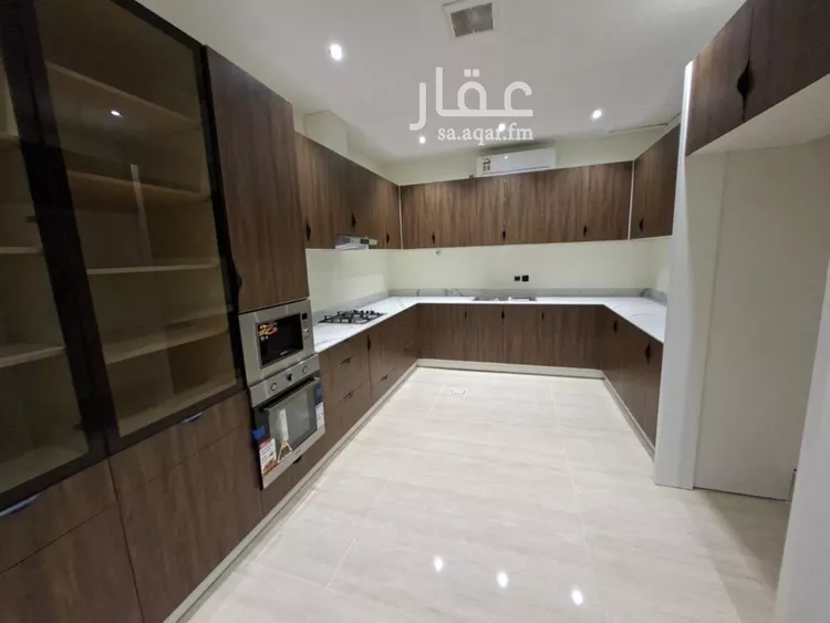 فيلا للبيع في شارع ابن الطيلسان القرطبي, حي عكاظ, مدينة الرياض, منطقة الرياض 13