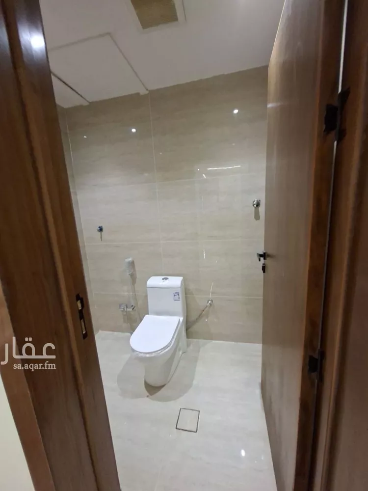 فيلا للبيع في شارع ابن الطيلسان القرطبي, حي عكاظ, مدينة الرياض, منطقة الرياض 16