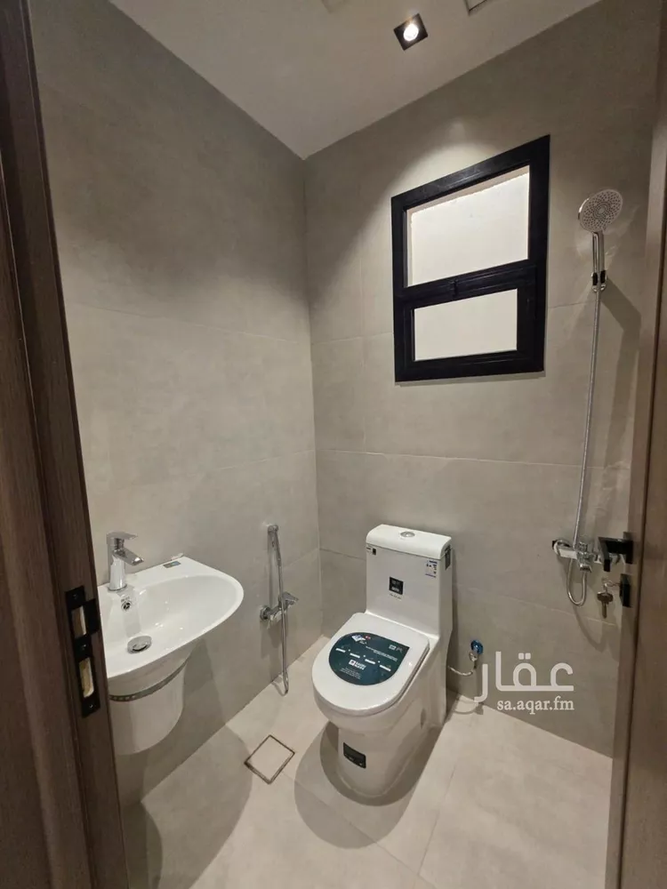 دور للبيع في شارع يعقوب بن أبي الفضل, حي عكاظ, مدينة الرياض, منطقة الرياض 20