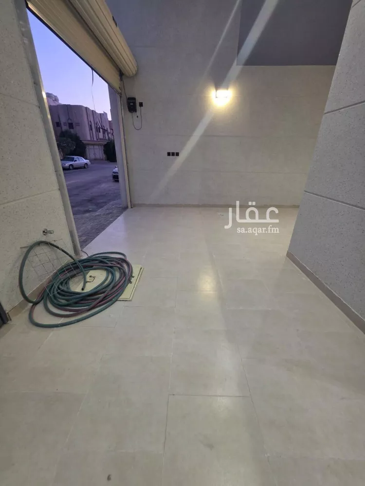 فيلا للبيع في شارع الوحي, حي العريجاء الغربي, مدينة الرياض, منطقة الرياض صورة 5
