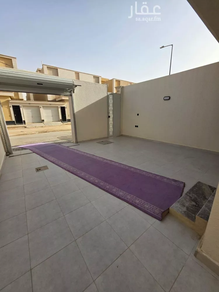 دور للبيع في شارع خيمر, حي عكاظ, مدينة الرياض, منطقة الرياض صورة 4