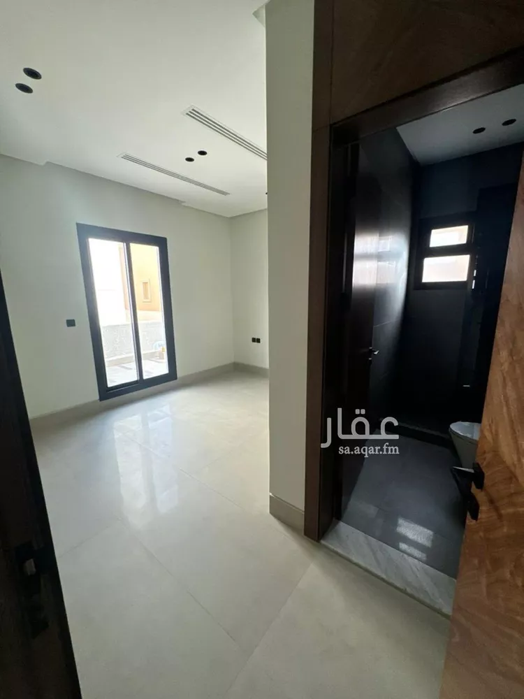 فيلا للبيع في شارع الشارخية, حي الورود, مدينة الرياض, منطقة الرياض 13